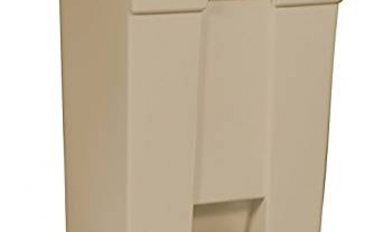 Best Slim Line Rubbermaid Trash Cans